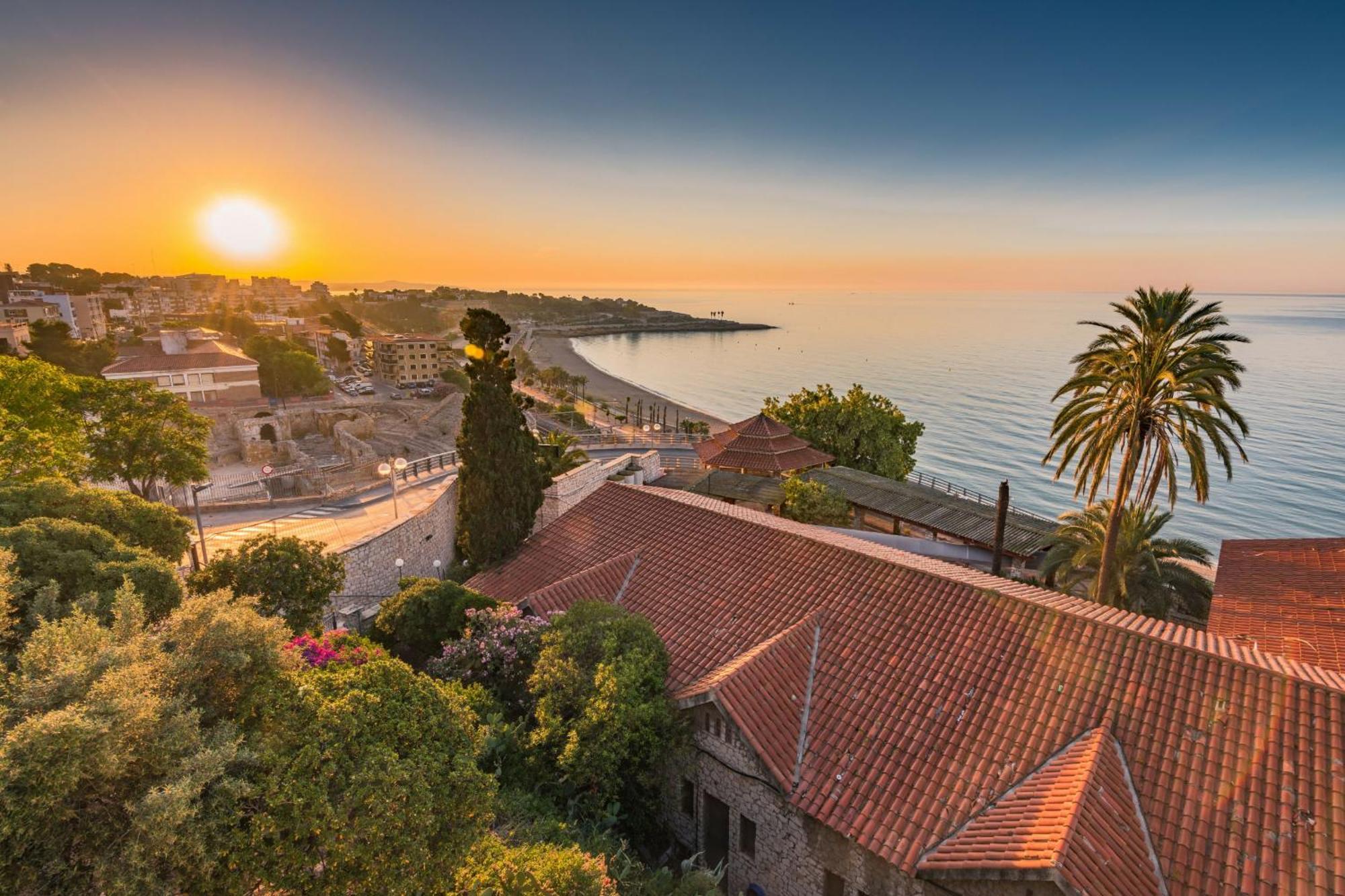 Mediterranean Way - Sant Domenec Tarragona Bagian luar foto